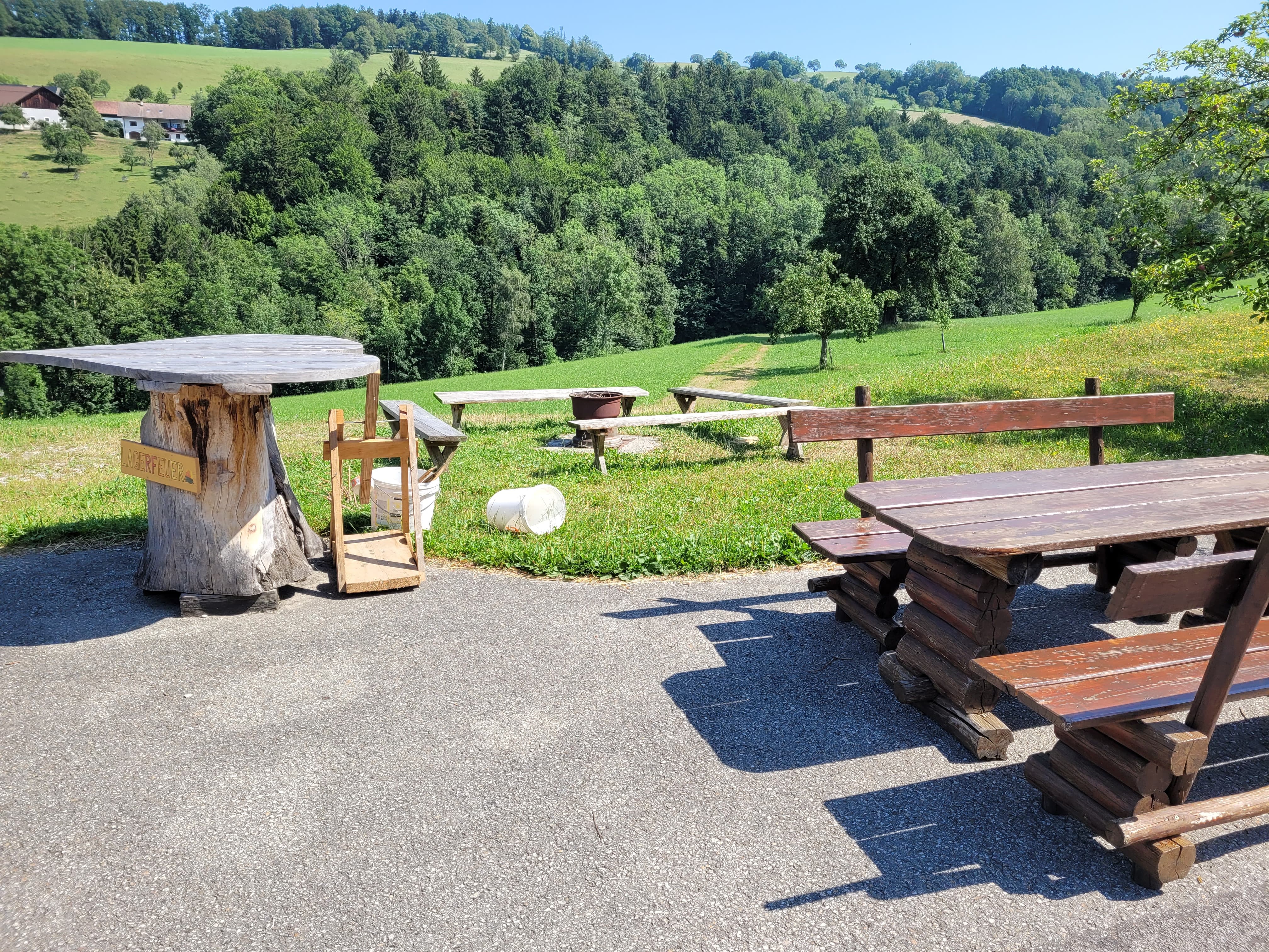 (Lager-)Feuerplatz am Bauernhof